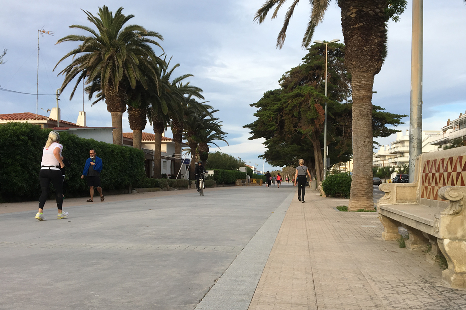 Una persona corrent pel Passeig, en una imatge d'arxiu.